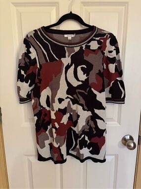 Chico's Maroon Black White Abstract Knit Tunic